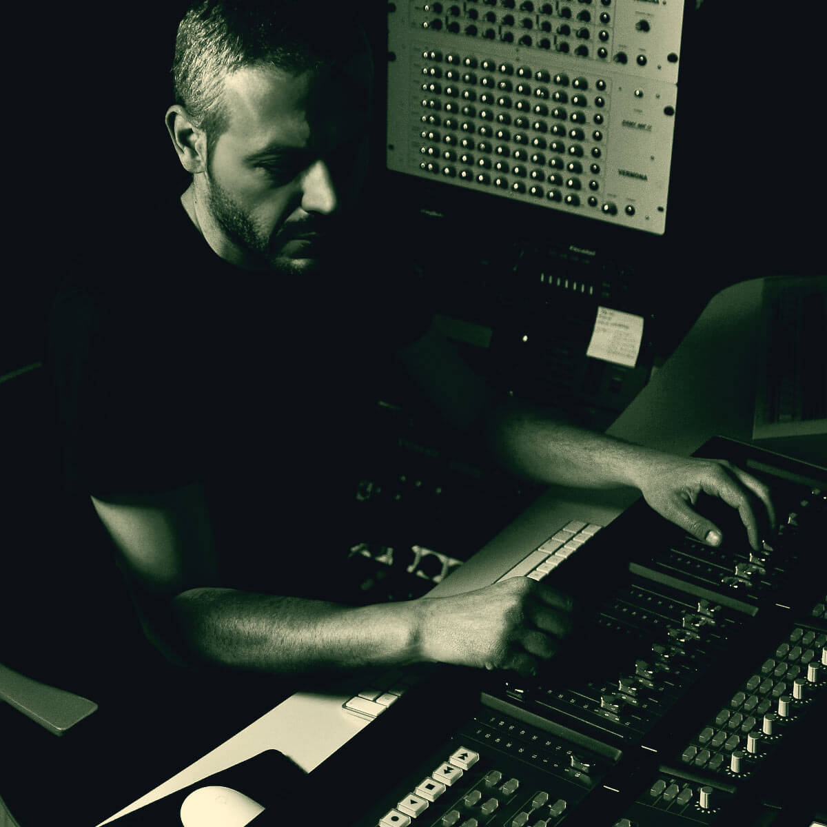 Synter at da studio